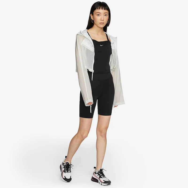 Nike Womens Sportswear Essential Tee