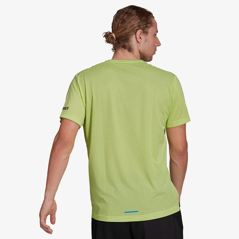 T-Shirt adidas Agravic