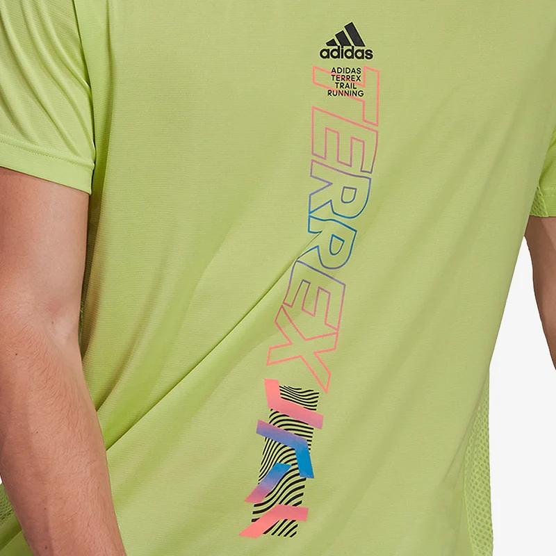 T-Shirt adidas Agravic