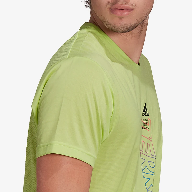 T-Shirt adidas Agravic