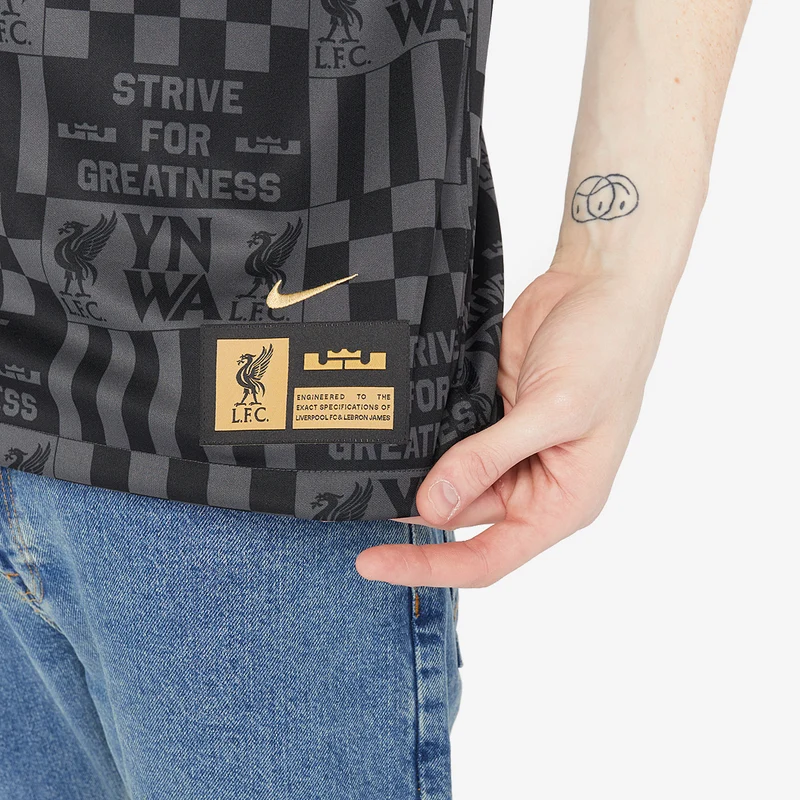 Maillot Nike Lebron James x Liverpool Dri-Fit Stadium SS
