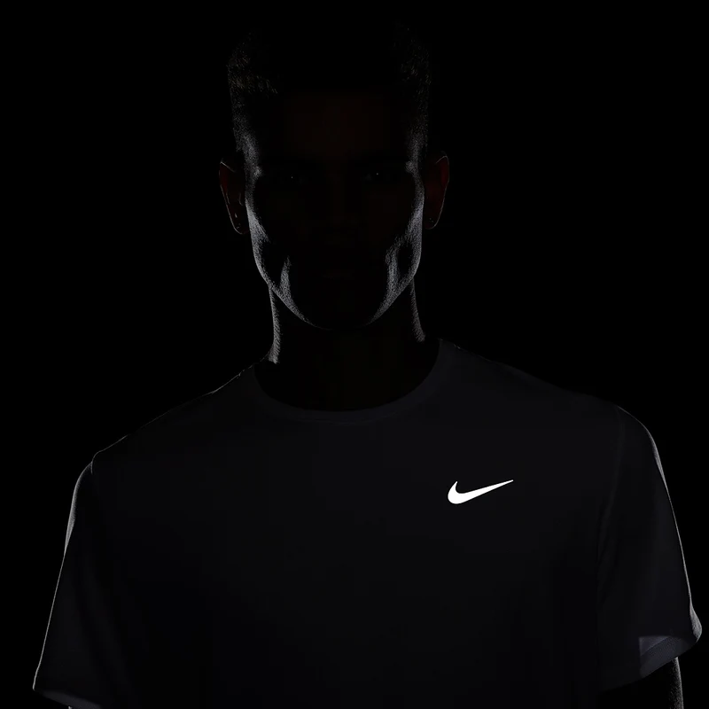 Nike Dri-FIT UV Miler T-Shirt