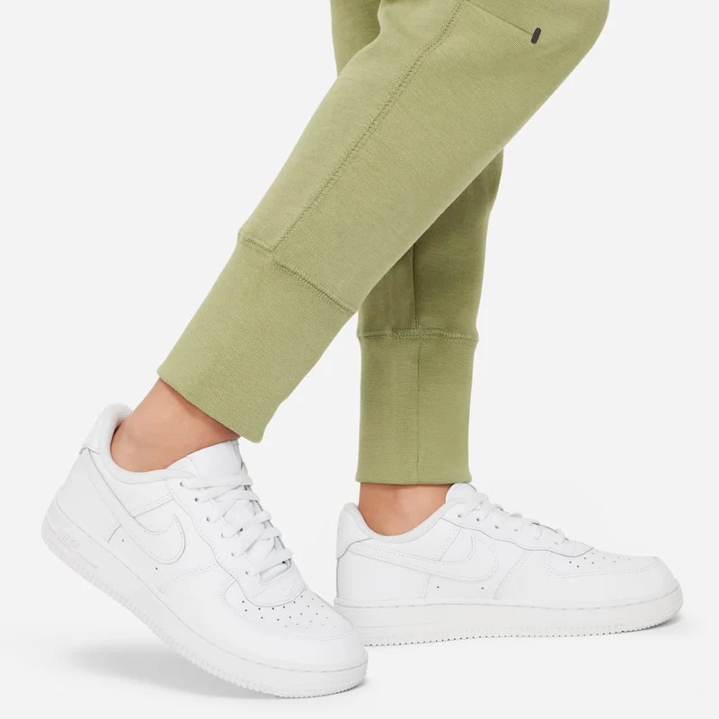 Nike Sportswear Older Kids Tech Fleece Pants (8-15Y)