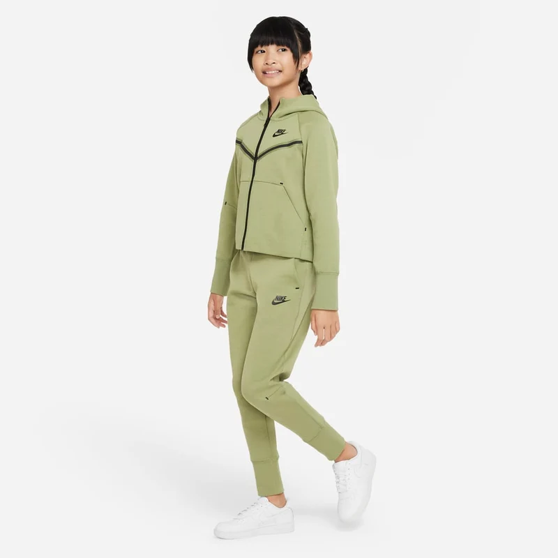 Nike Sportswear Older Kids Tech Fleece Pants (8-15Y)