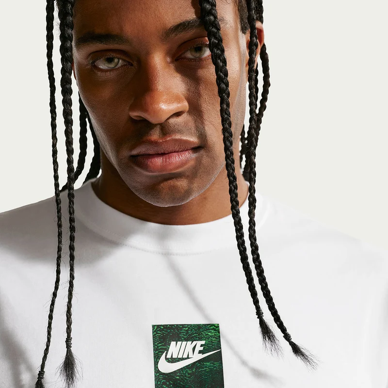 Nike Sportswear Loose Celebrate T-Shirt