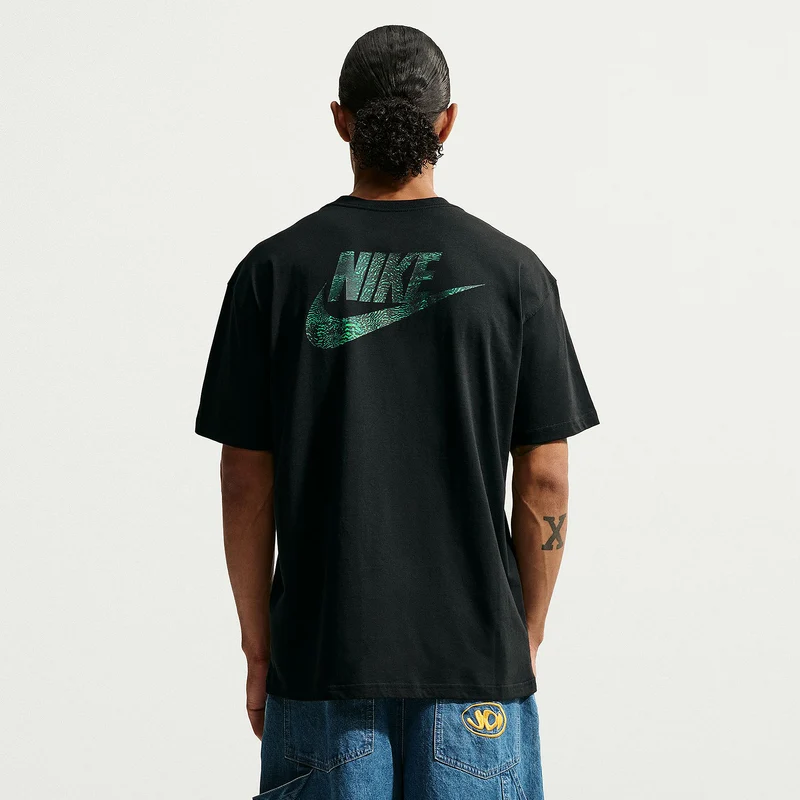 Nike Sportswear Loose Celebrate T-Shirt