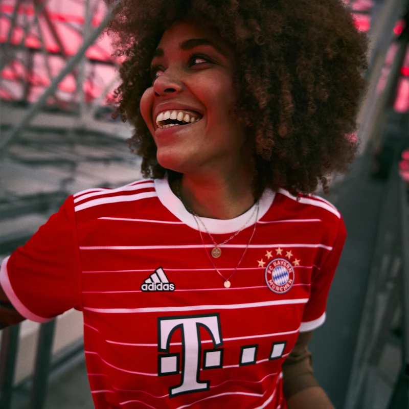 adidas FC Bayern Munich 22/23 Womens Home Shirt