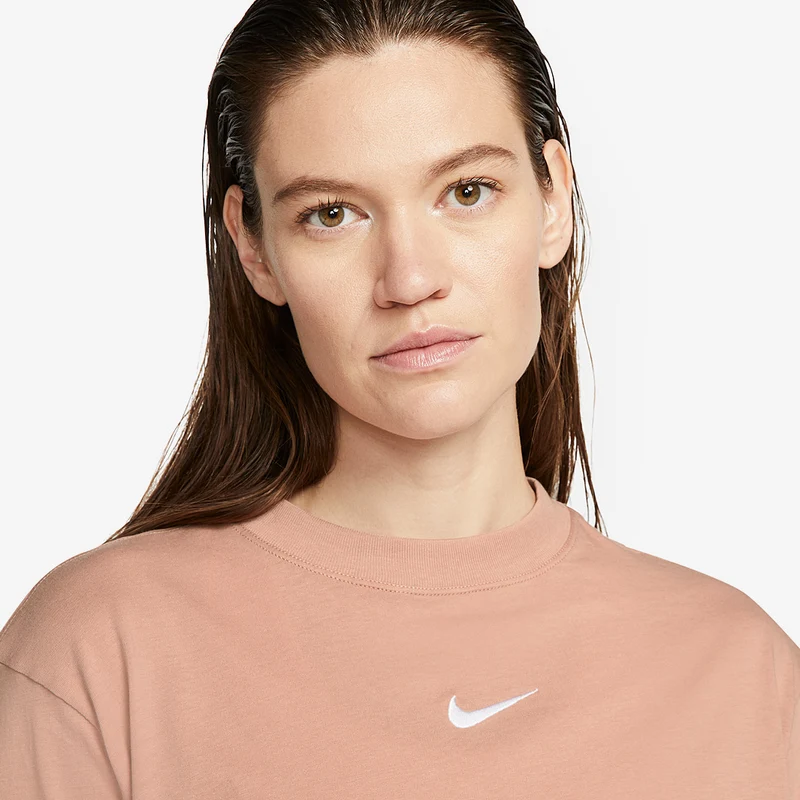 Nike Sportswear Womens Essential Collection SS TEE BF